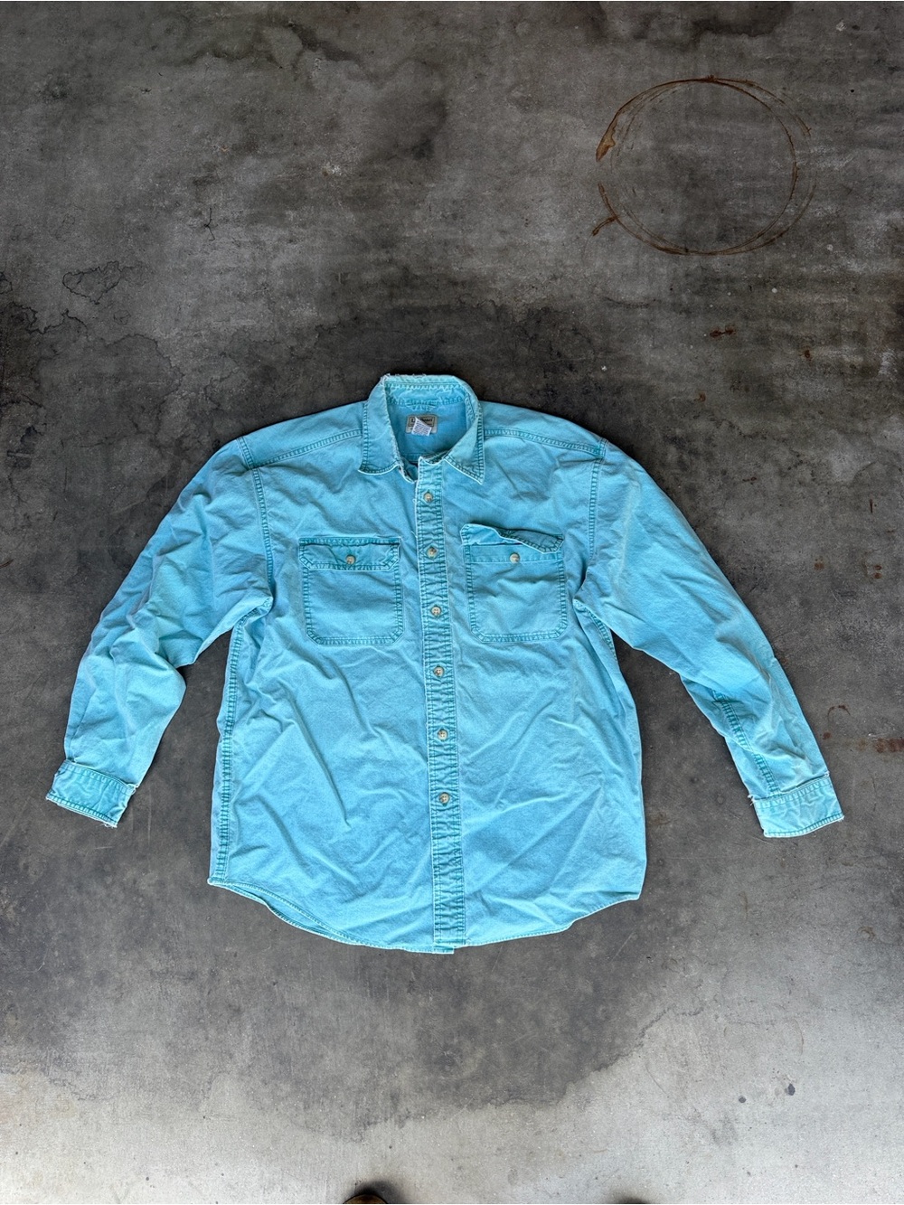 LL Bean Traditional Fit Men’s Medium Teal Button Long Sleeve Distressed
